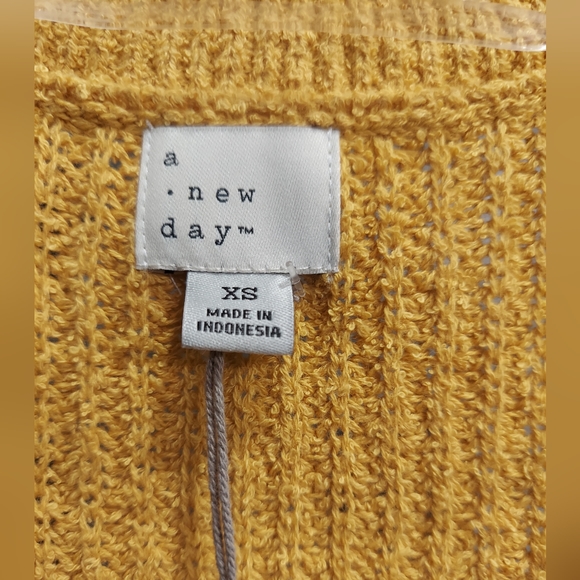 NWT a new day Sweater Tank XS - Picture 3 of 4